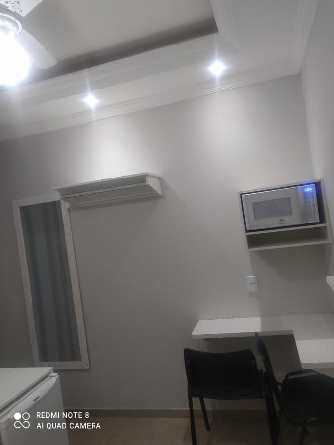 Pousada Quarto Casal Com Ar,Frigobar, Garagem อาปาเรซีดา ภายนอก รูปภาพ