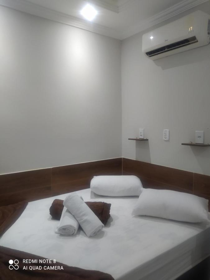Pousada Quarto Casal Com Ar,Frigobar, Garagem อาปาเรซีดา ภายนอก รูปภาพ