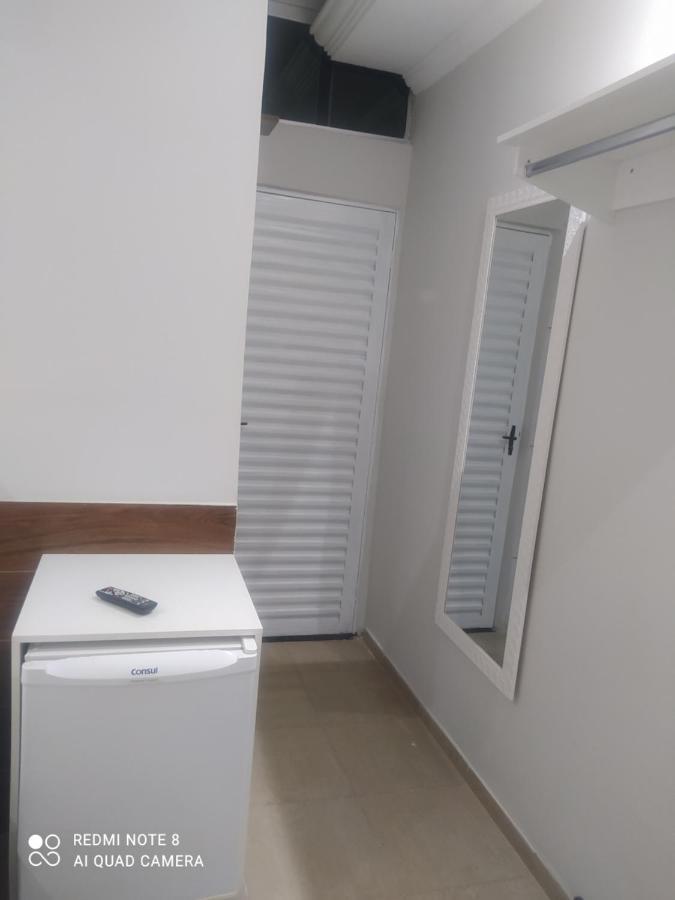 Pousada Quarto Casal Com Ar,Frigobar, Garagem อาปาเรซีดา ภายนอก รูปภาพ