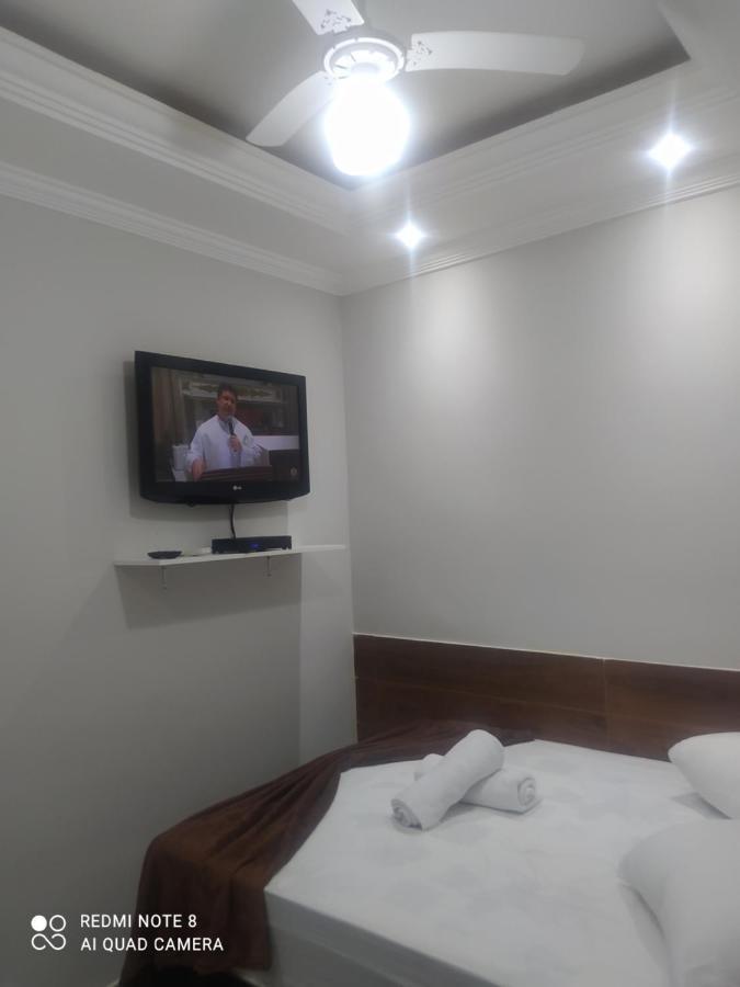 Pousada Quarto Casal Com Ar,Frigobar, Garagem อาปาเรซีดา ภายนอก รูปภาพ